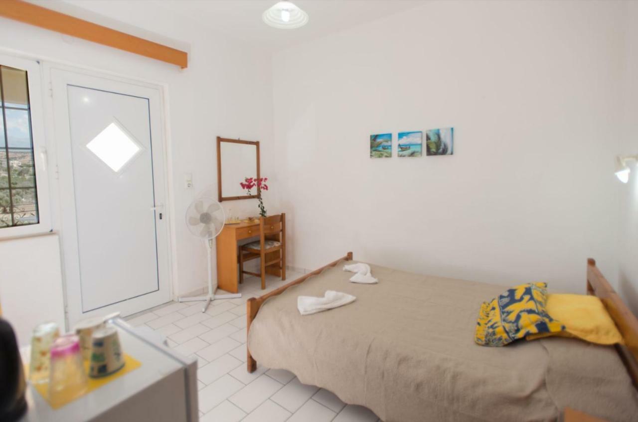 Kazakis Nikos Rooms Pitsidia Exterior photo