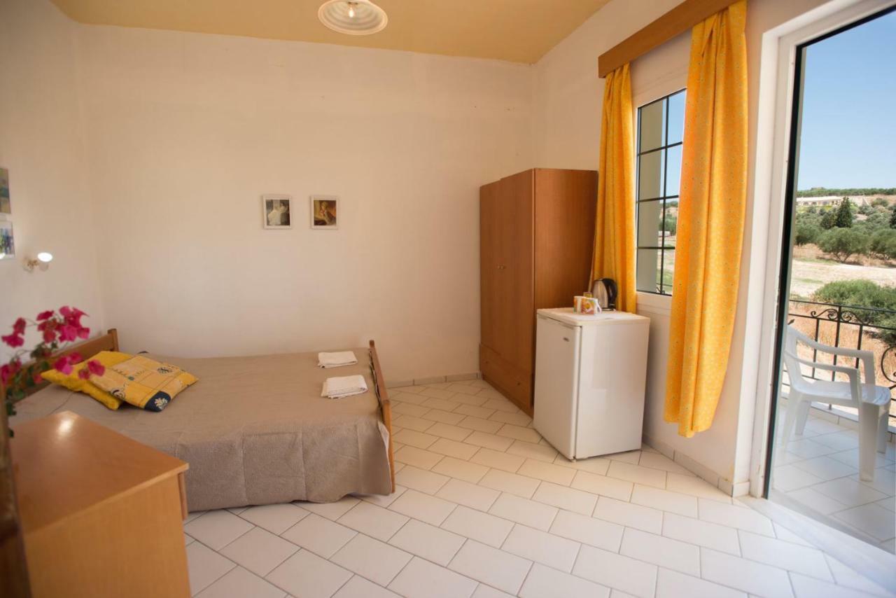 Kazakis Nikos Rooms Pitsidia Room photo